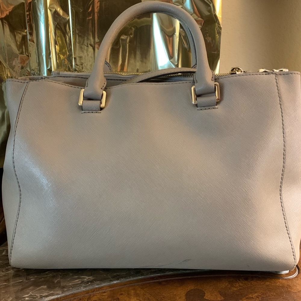 Michael Kors Kellen Saffiano Satchel Purse - Picture 2 of 16